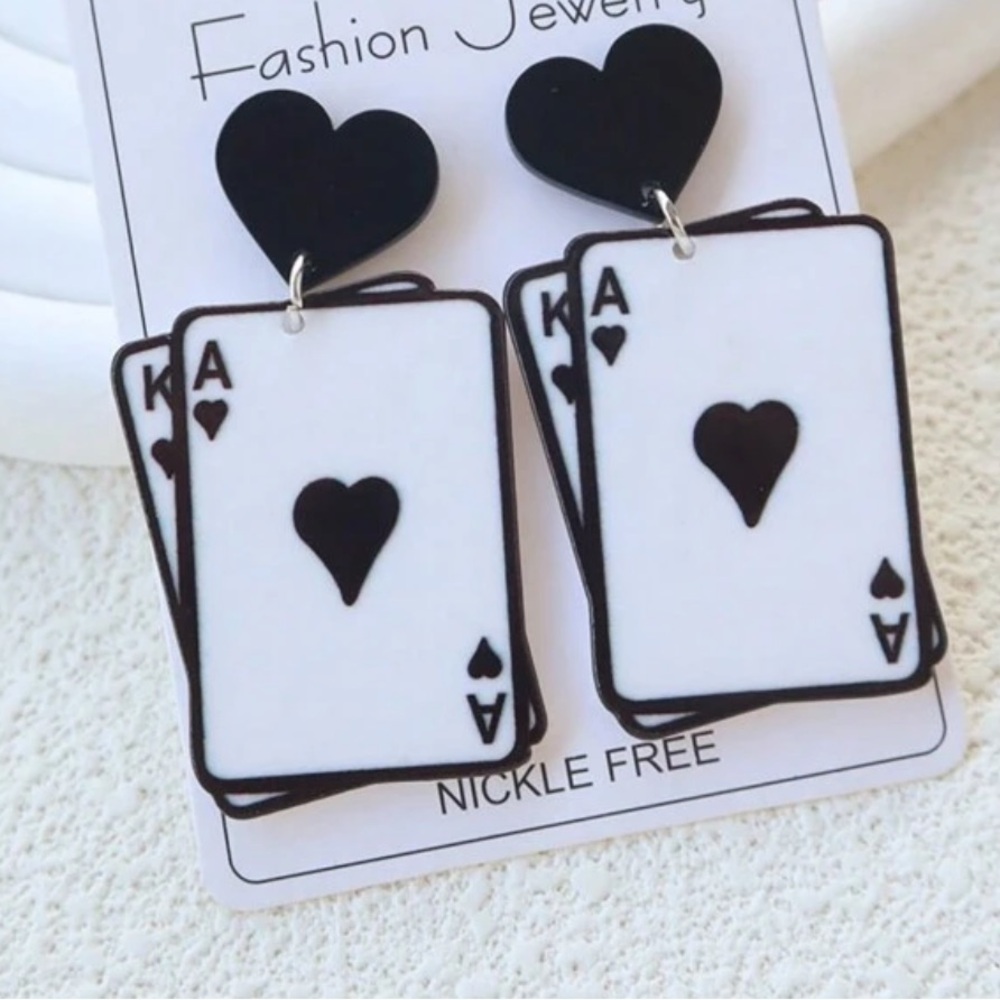 Black & White Ace of Hearts Statement Earrings NEW ๐ท๏ธ